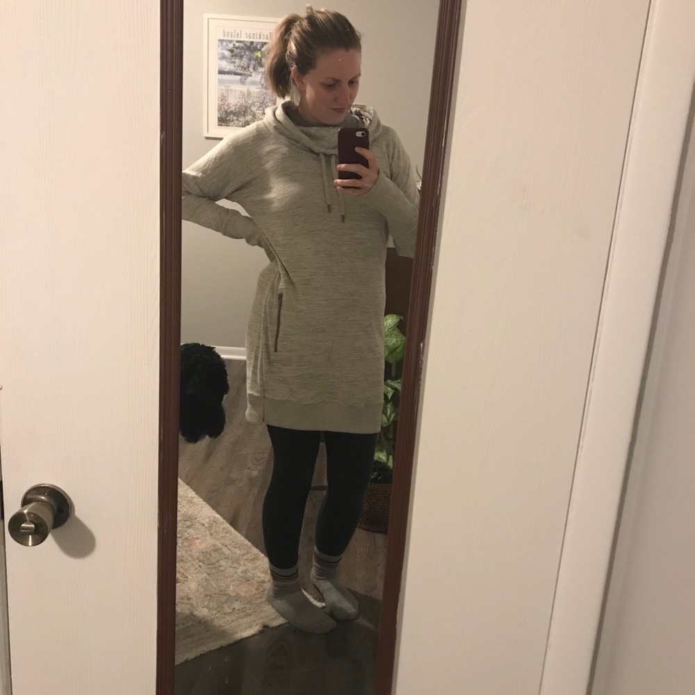 Sweatshirt dress